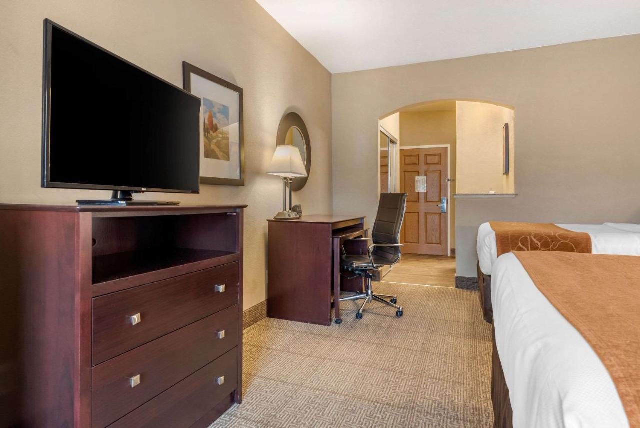 Comfort Suites Near Route 66 Springfield Exteriér fotografie