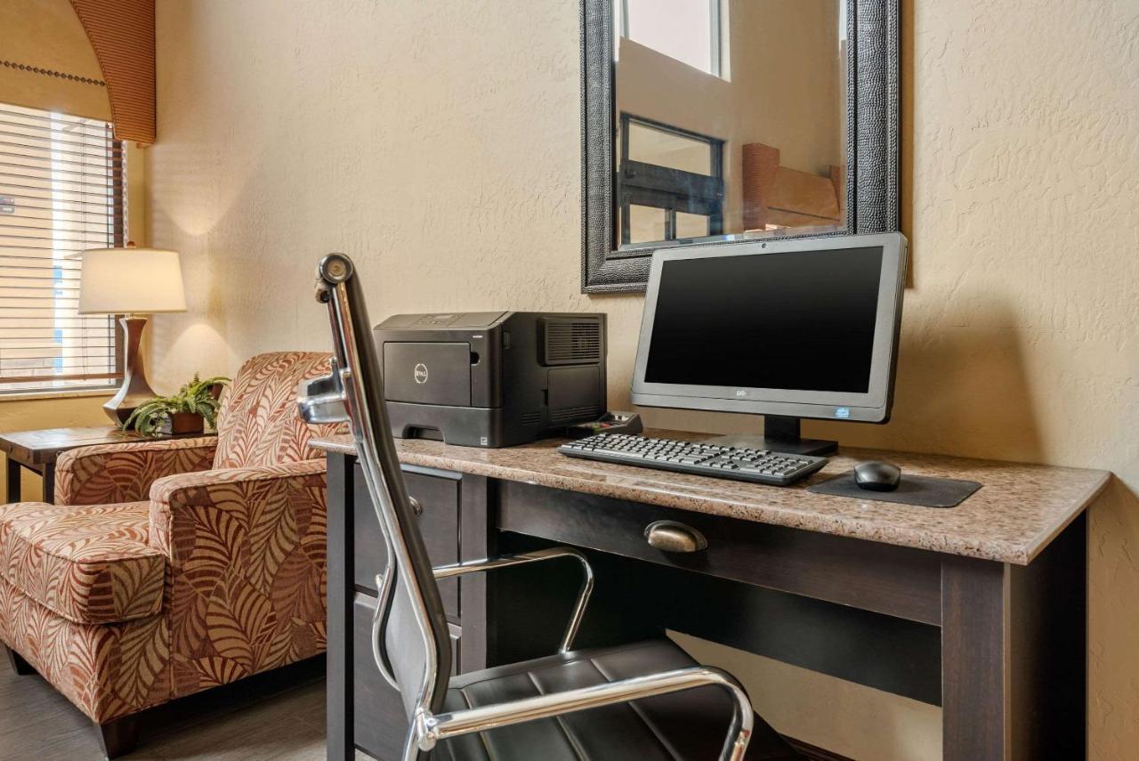 Comfort Suites Near Route 66 Springfield Exteriér fotografie