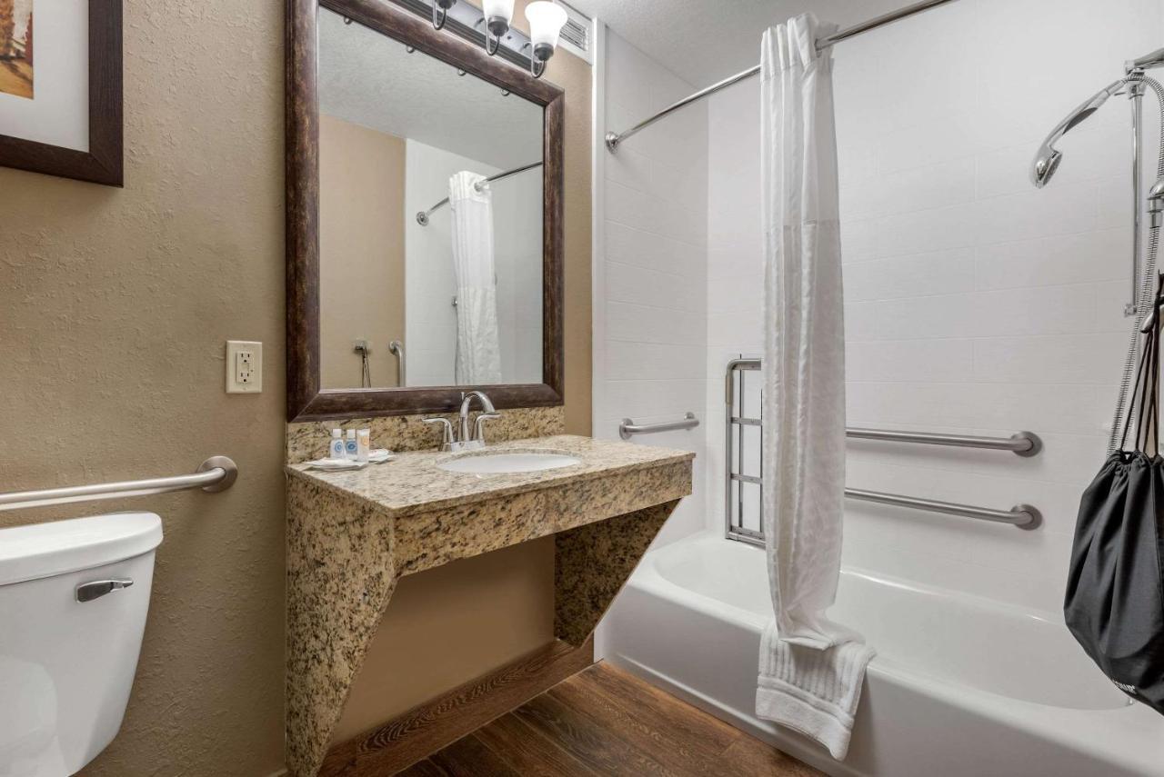 Comfort Suites Near Route 66 Springfield Exteriér fotografie